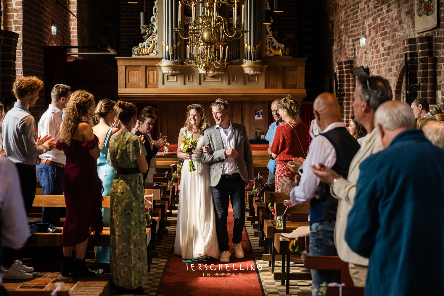 Trouwen op Terschelling trouwfotograaf terschelling kerk Hoorn