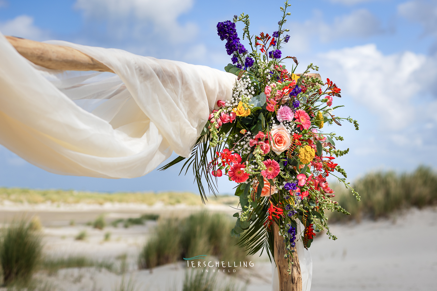Trouwen bij de Zandzeebar op Terschelling, de aankleding