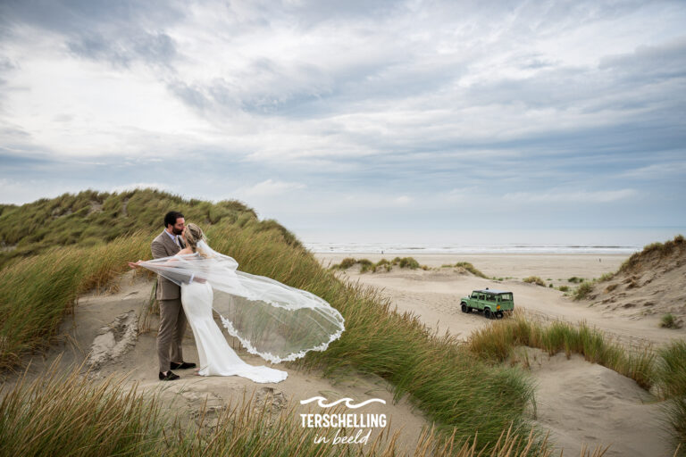 Trouwfotograaf Terschelling – Een prachtige bruiloft bij Paal 8, Hoorn en West aan Zee