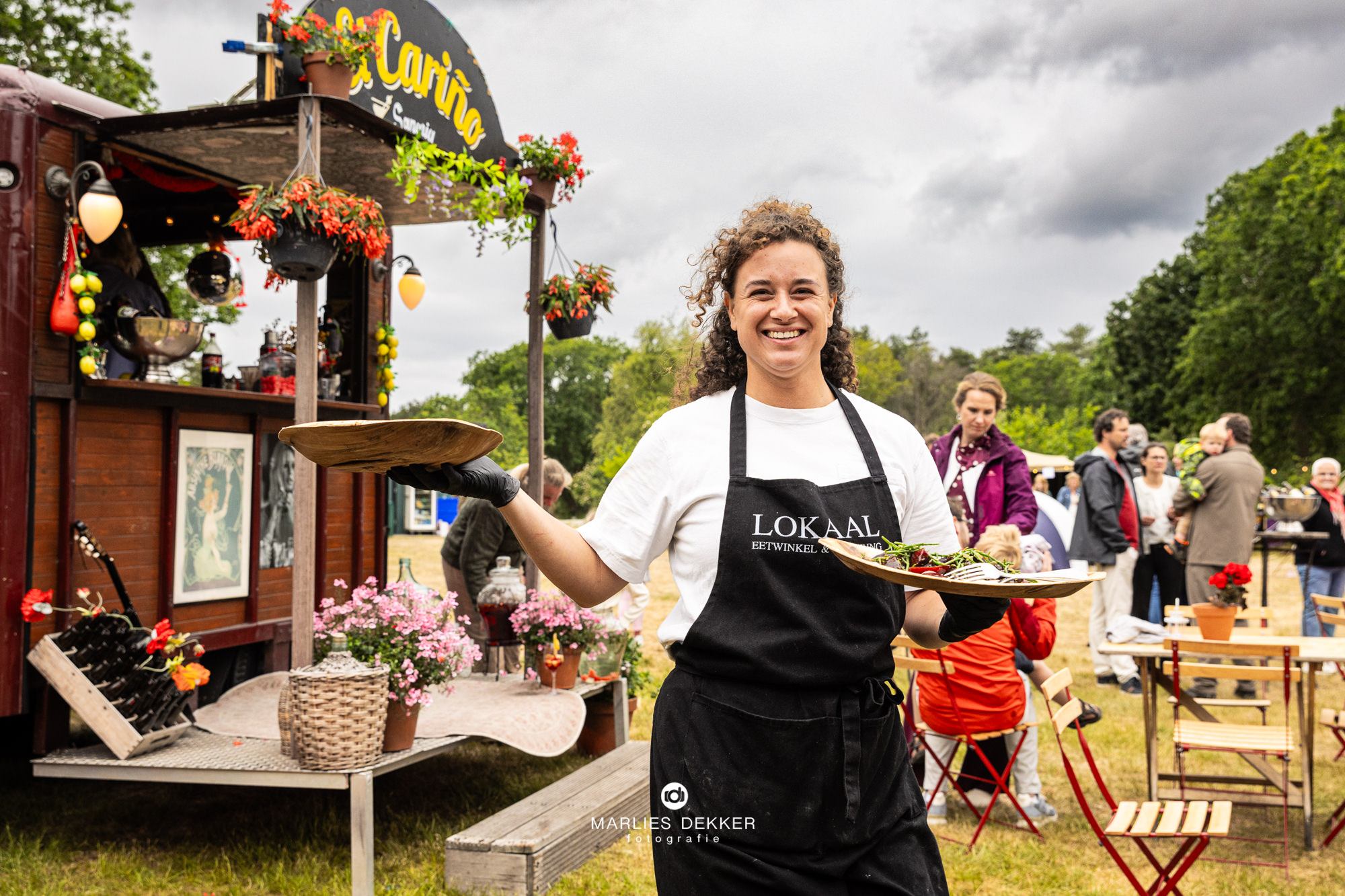 Festivalbruiloft Terschelling, trouwen op de camping op Terschelling, eten van lokaal 
